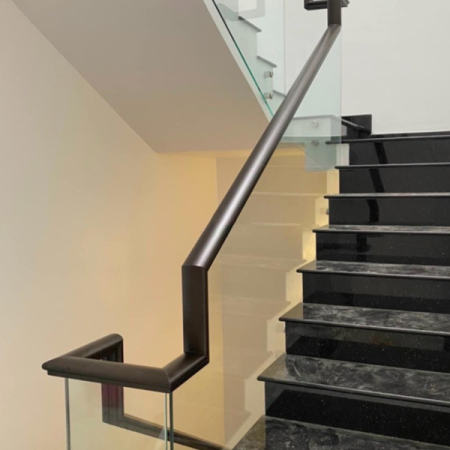 Cầu tháng kính tay vịn nhôm