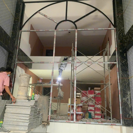 cửa nhôm kính mặt tiền có vòm